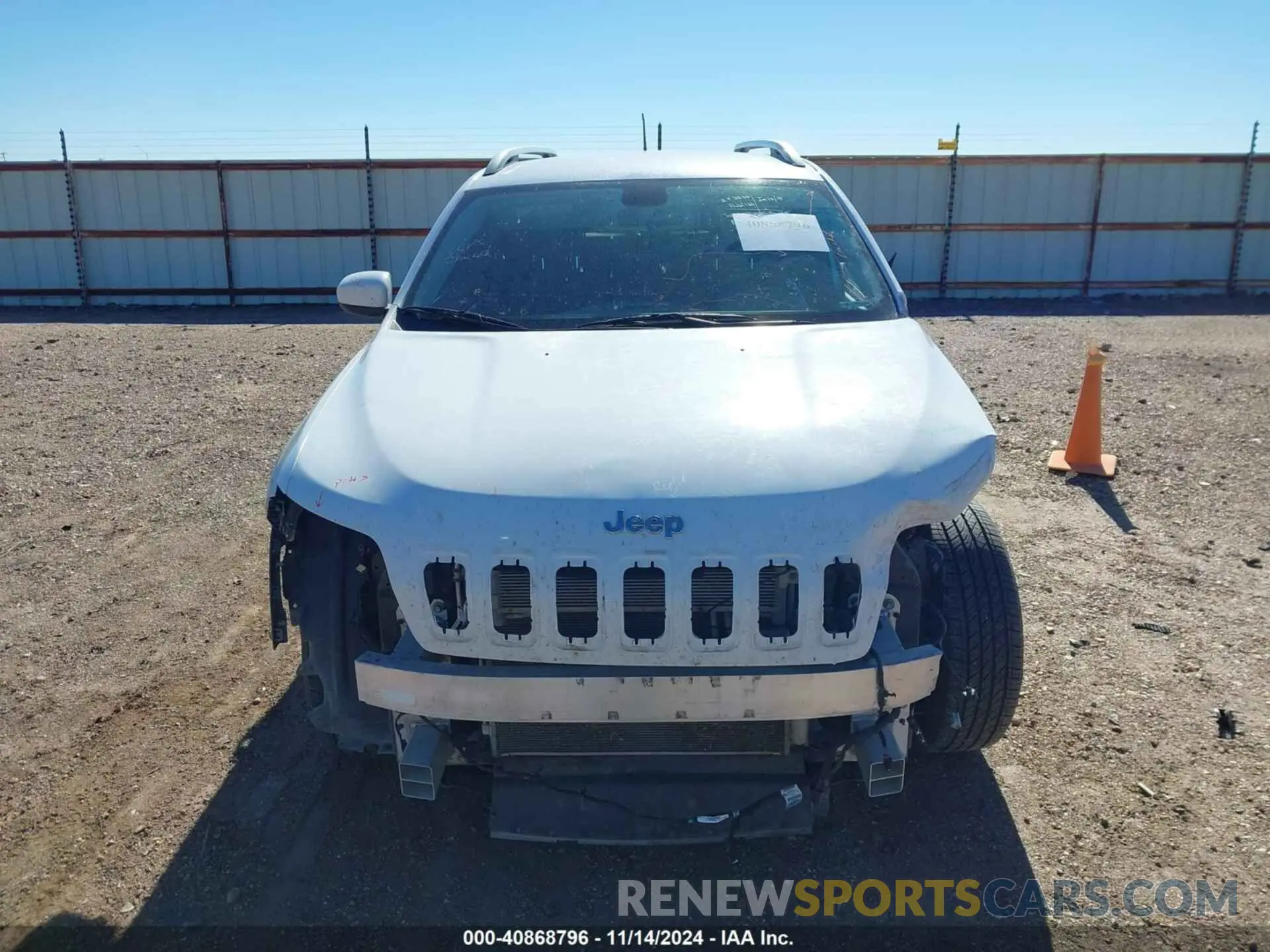 13 Photograph of a damaged car 1C4PJMCB2KD352024 JEEP CHEROKEE 2019