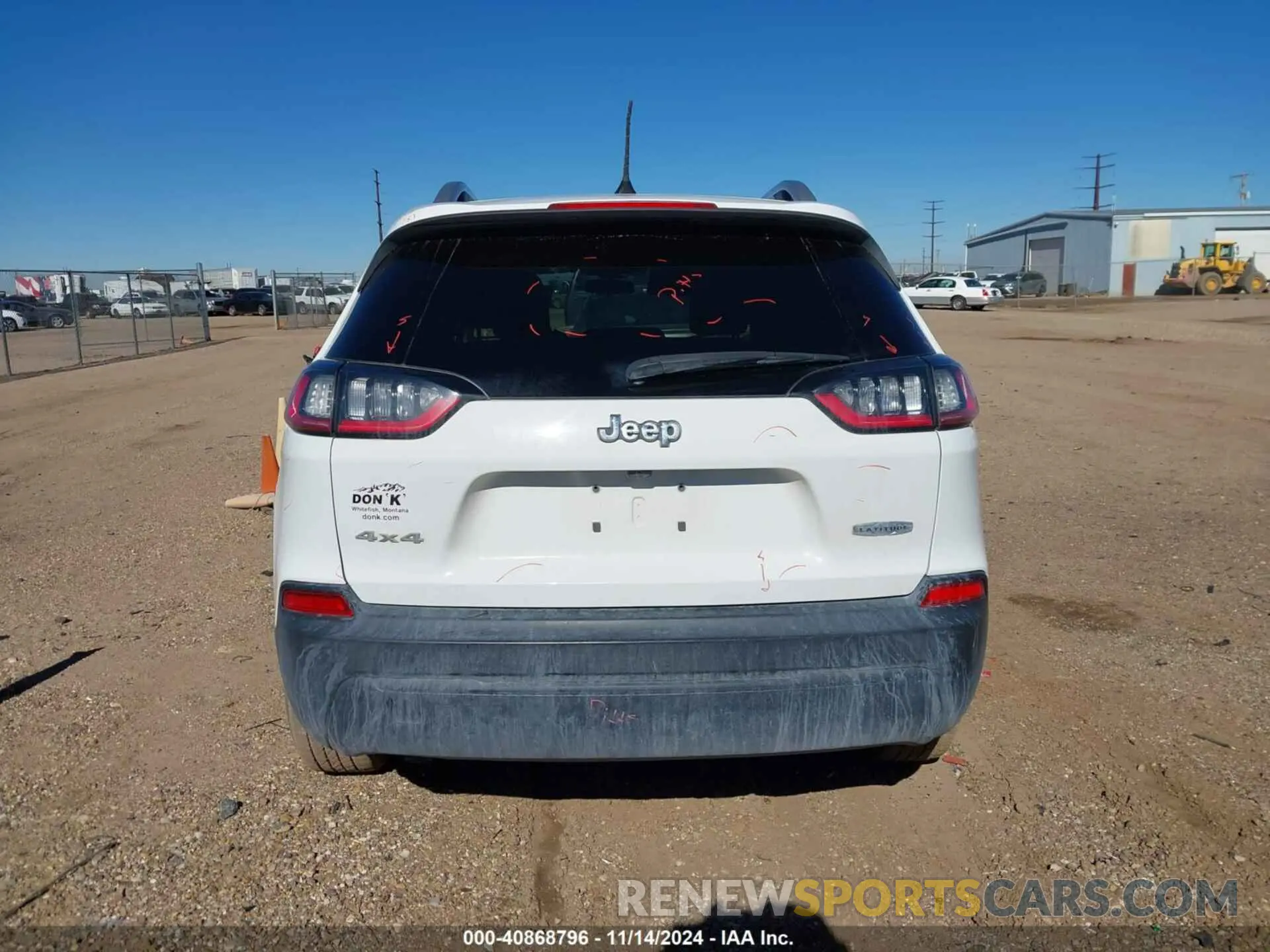 17 Photograph of a damaged car 1C4PJMCB2KD352024 JEEP CHEROKEE 2019