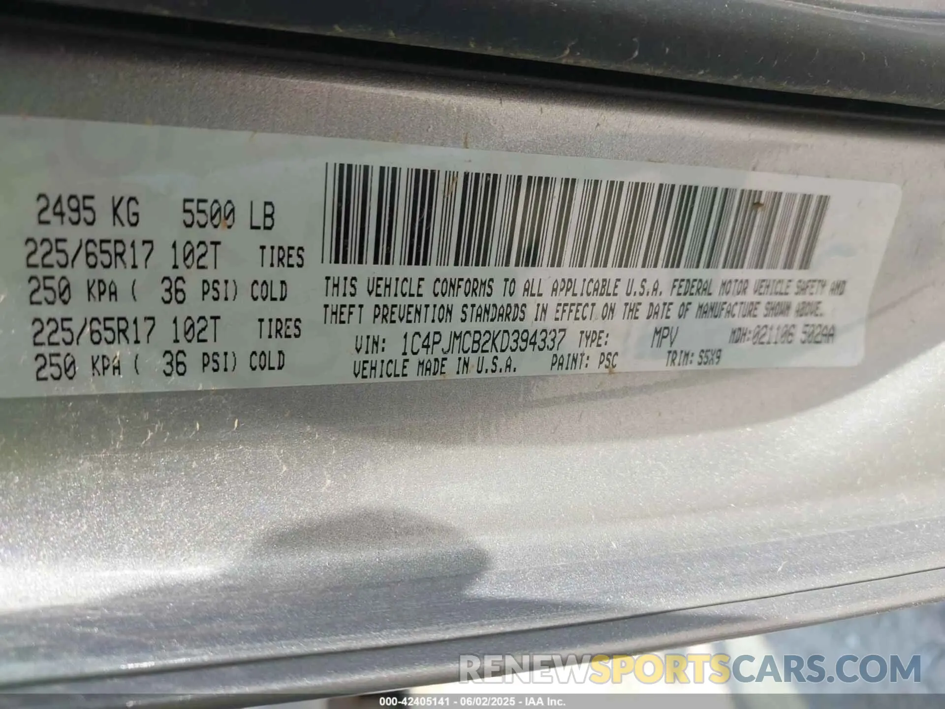 9 Photograph of a damaged car 1C4PJMCB2KD394337 JEEP CHEROKEE 2019