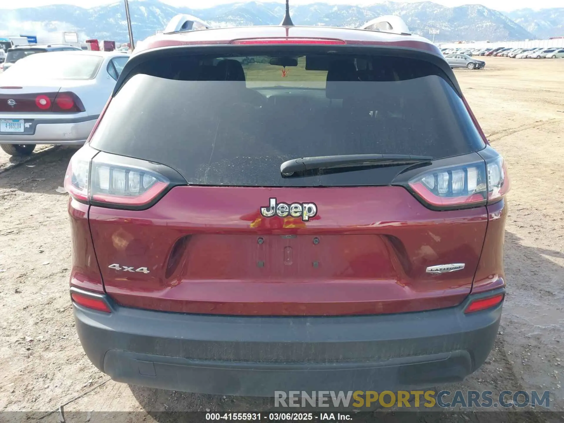 17 Photograph of a damaged car 1C4PJMCB2KD473832 JEEP CHEROKEE 2019