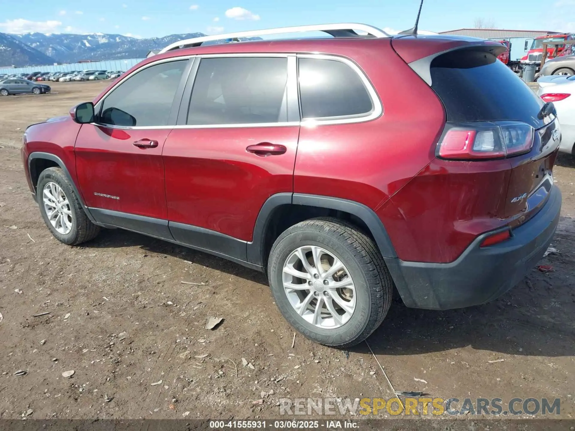 3 Photograph of a damaged car 1C4PJMCB2KD473832 JEEP CHEROKEE 2019