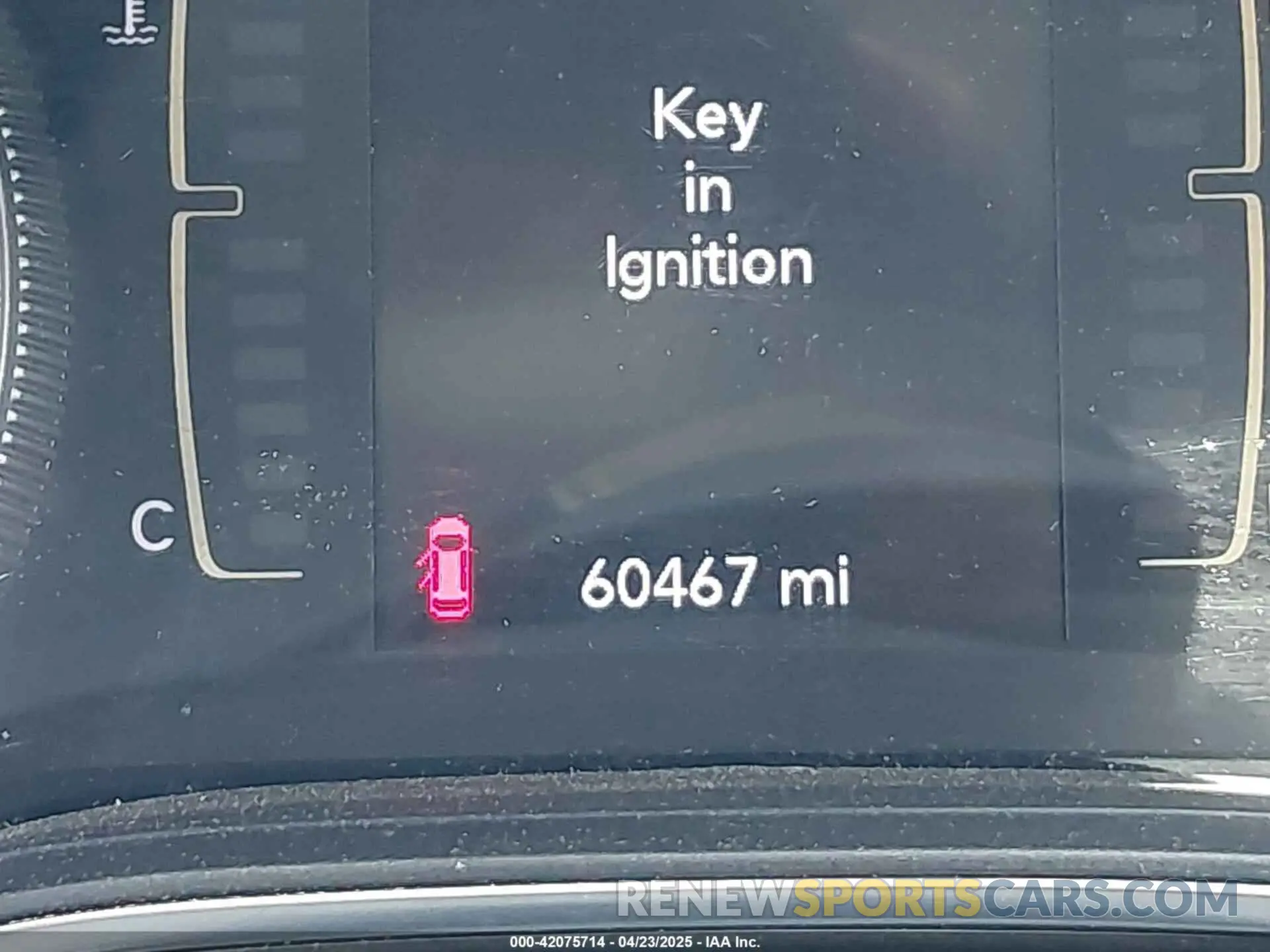 15 Photograph of a damaged car 1C4PJMCB2KD489920 JEEP CHEROKEE 2019