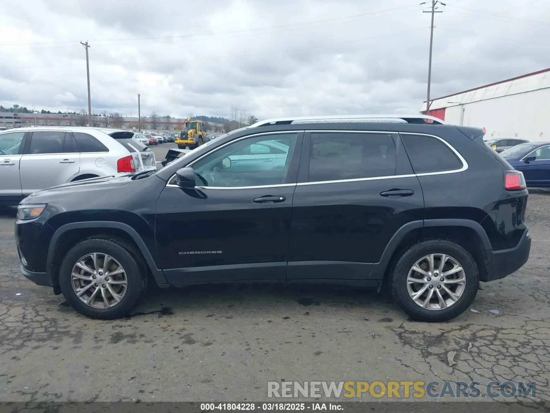 14 Photograph of a damaged car 1C4PJMCB3KD351478 JEEP CHEROKEE 2019