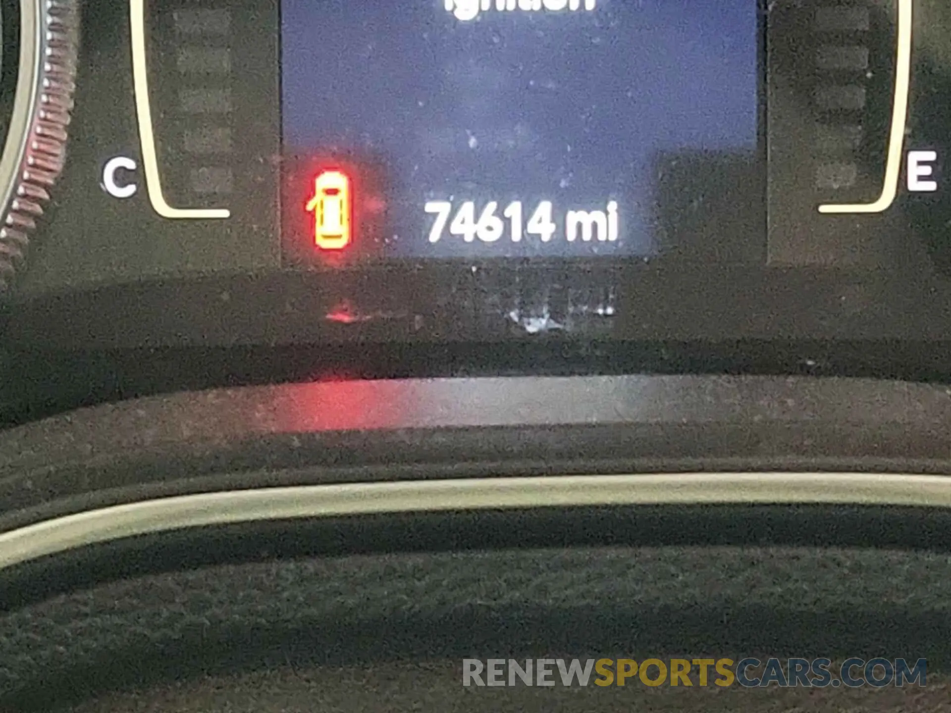 5 Photograph of a damaged car 1C4PJMCB3KD450804 JEEP CHEROKEE 2019