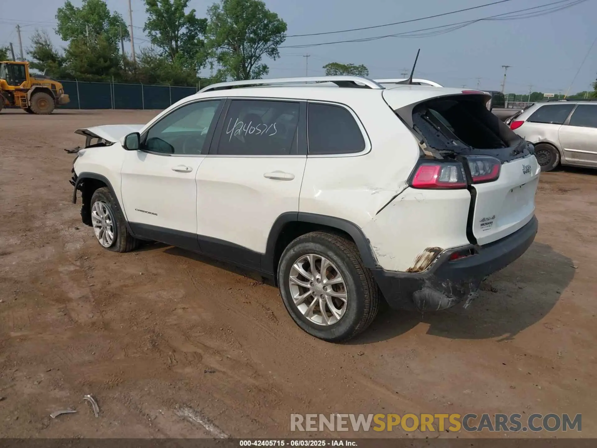3 Photograph of a damaged car 1C4PJMCB5KD341728 JEEP CHEROKEE 2019