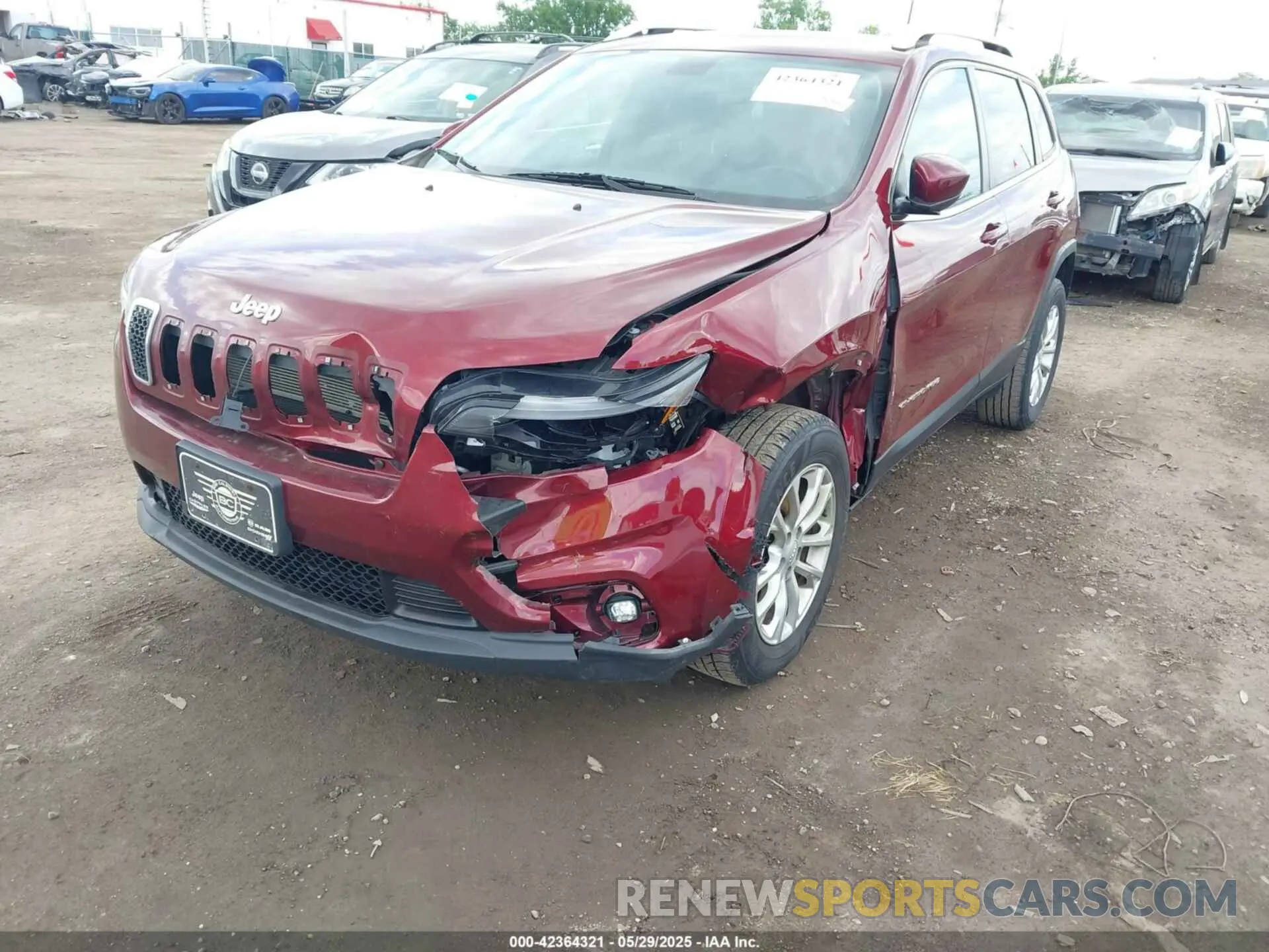 6 Photograph of a damaged car 1C4PJMCB5KD386572 JEEP CHEROKEE 2019