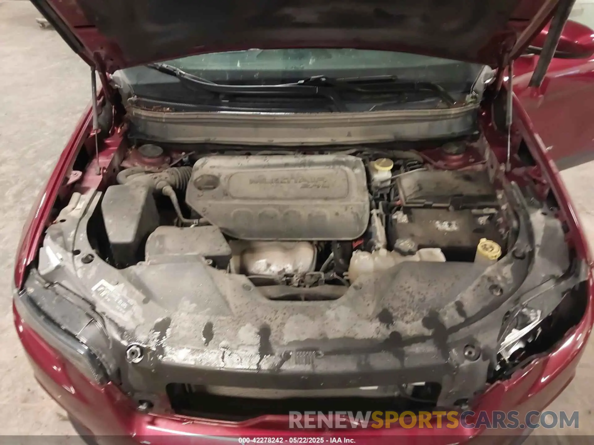 10 Photograph of a damaged car 1C4PJMCB6KD335596 JEEP CHEROKEE 2019