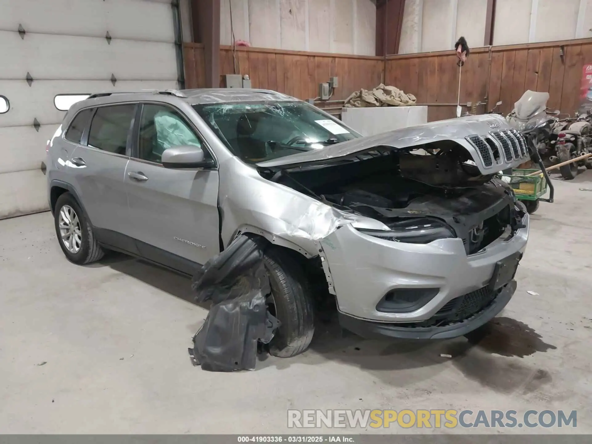 1 Photograph of a damaged car 1C4PJMCB7KD118915 JEEP CHEROKEE 2019