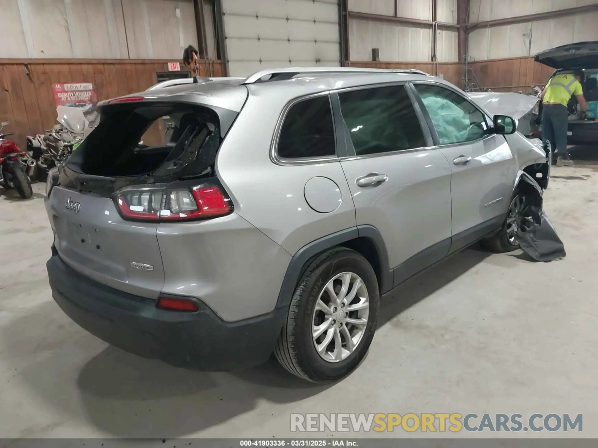 4 Photograph of a damaged car 1C4PJMCB7KD118915 JEEP CHEROKEE 2019