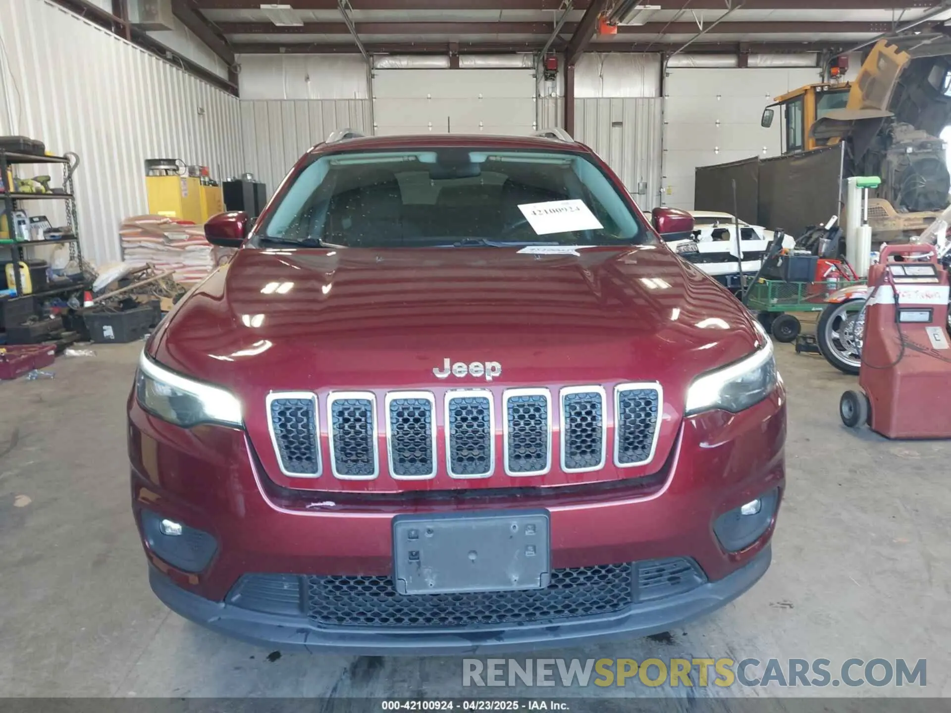 13 Photograph of a damaged car 1C4PJMCB7KD127453 JEEP CHEROKEE 2019