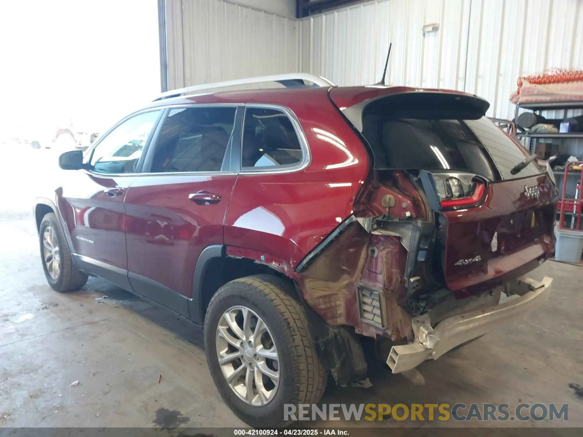 3 Photograph of a damaged car 1C4PJMCB7KD127453 JEEP CHEROKEE 2019