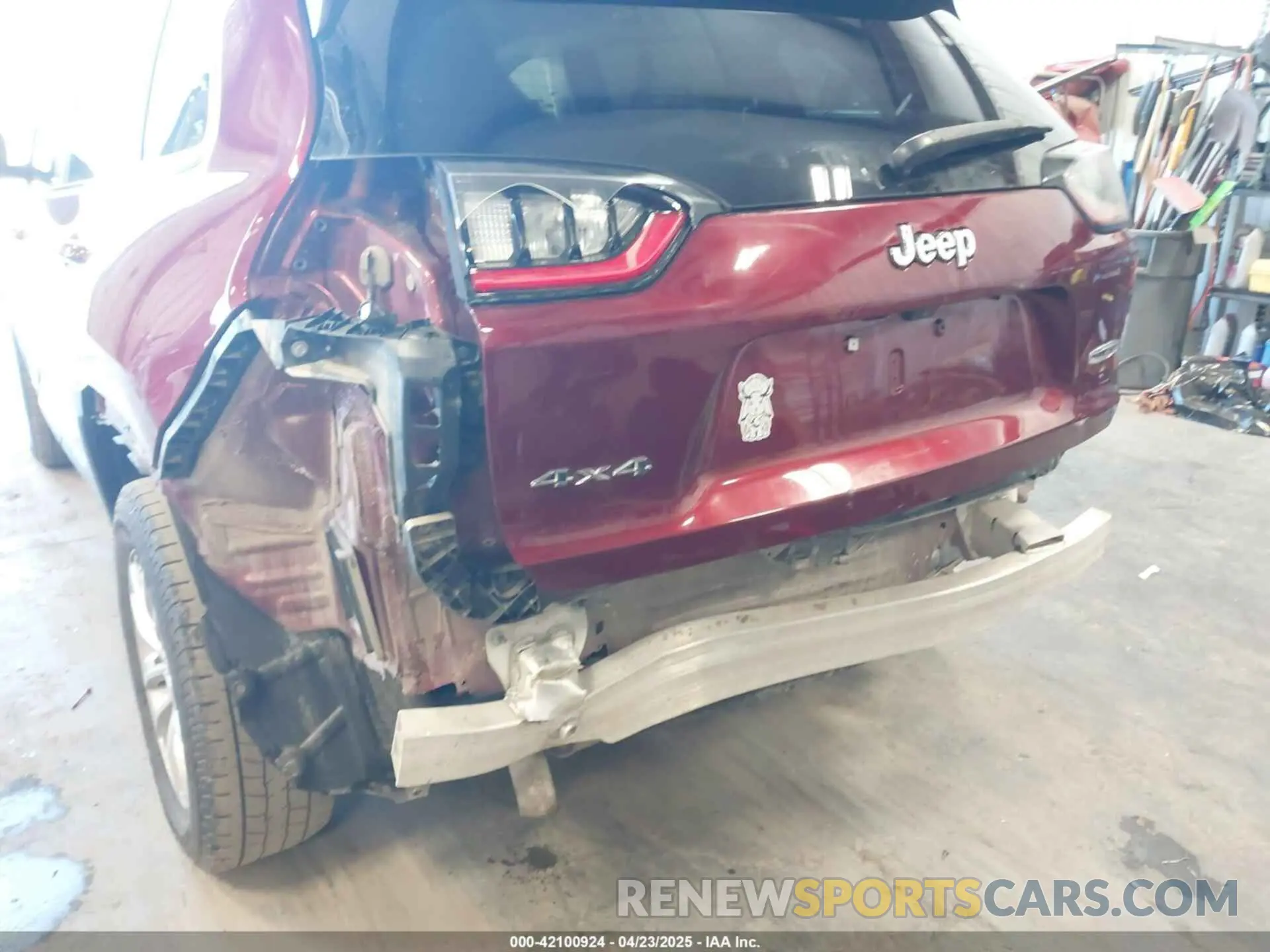 6 Photograph of a damaged car 1C4PJMCB7KD127453 JEEP CHEROKEE 2019