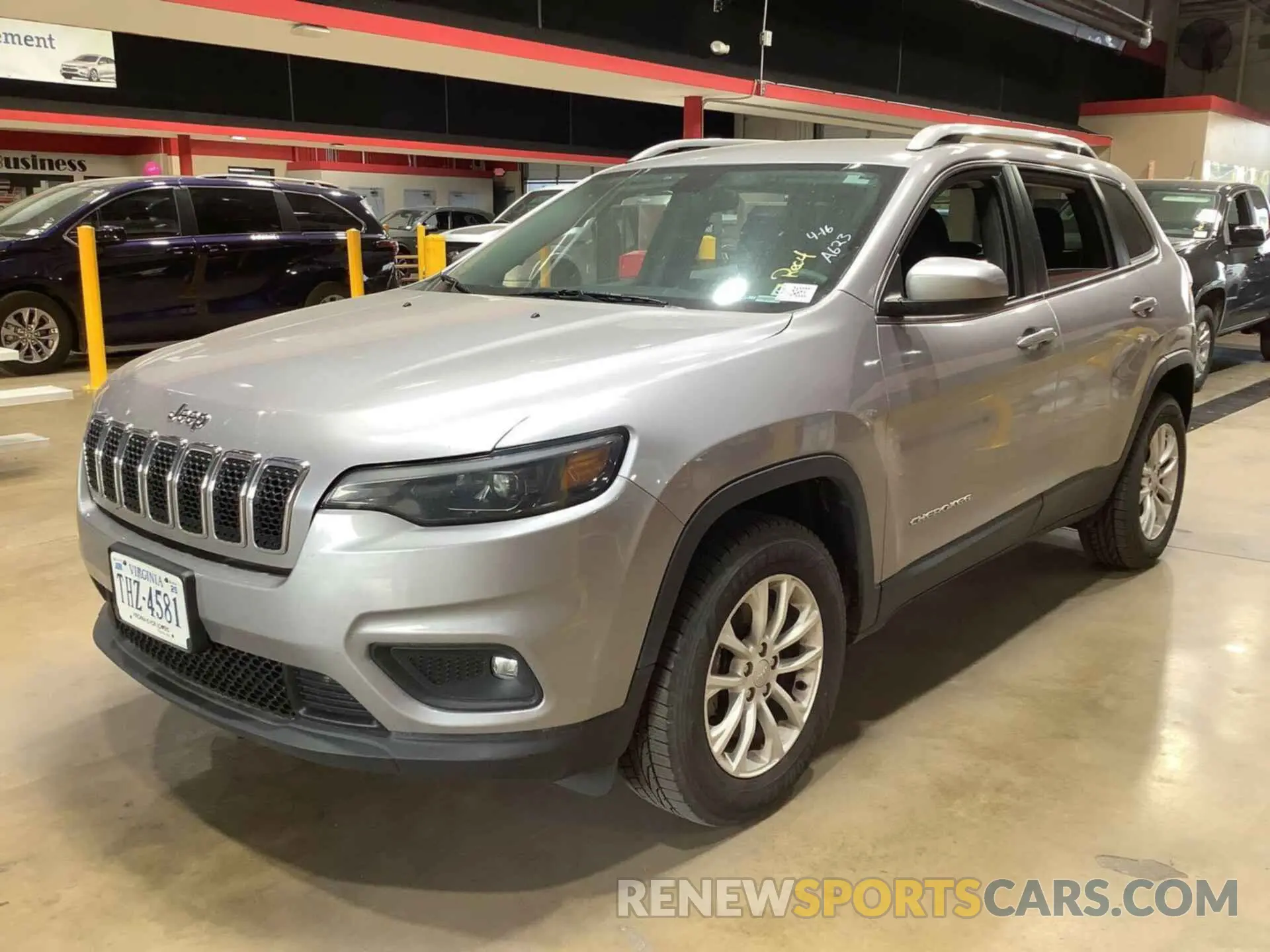 3 Photograph of a damaged car 1C4PJMCB8KD458316 JEEP CHEROKEE 2019