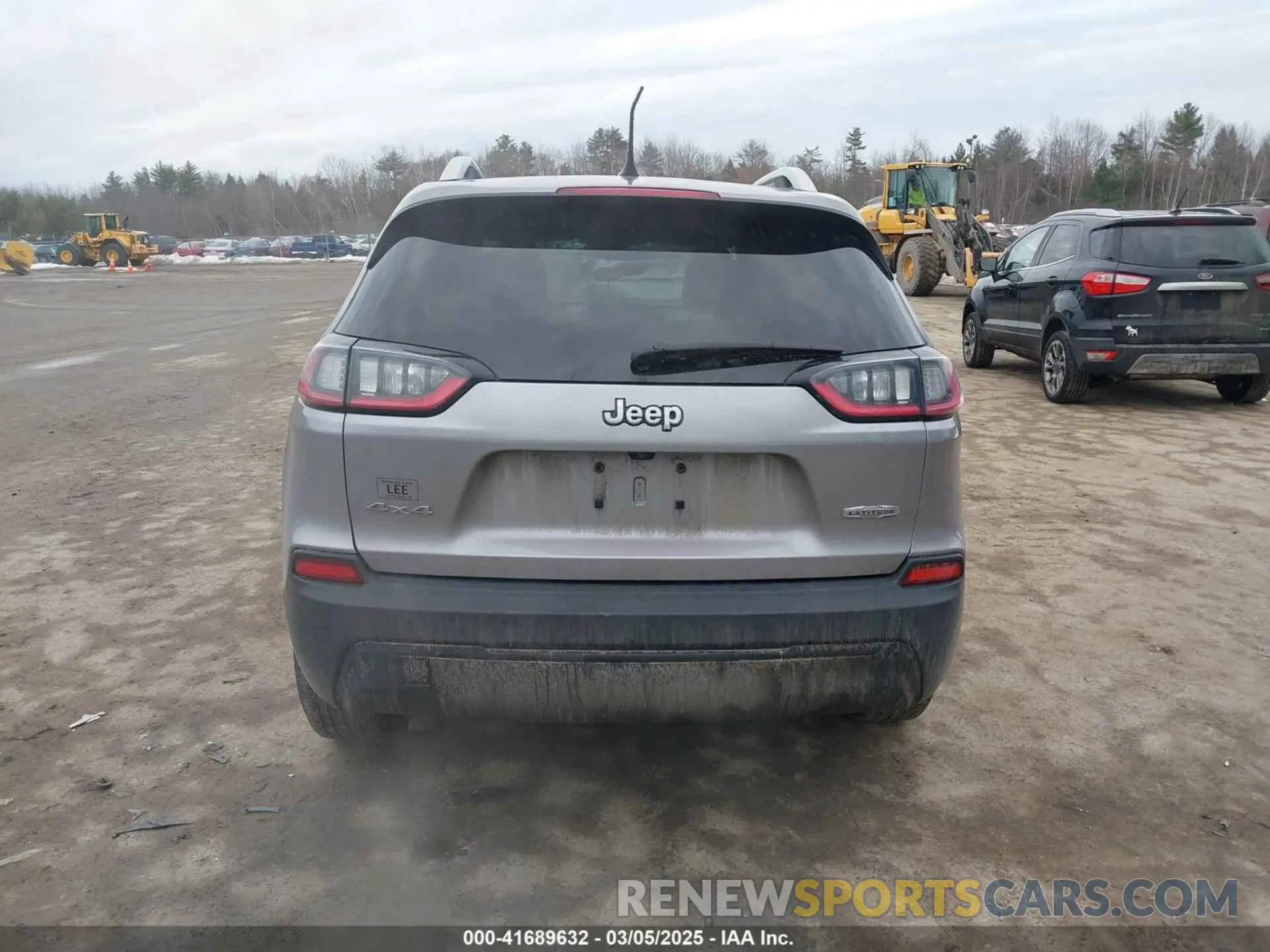 16 Photograph of a damaged car 1C4PJMCB9KD214299 JEEP CHEROKEE 2019