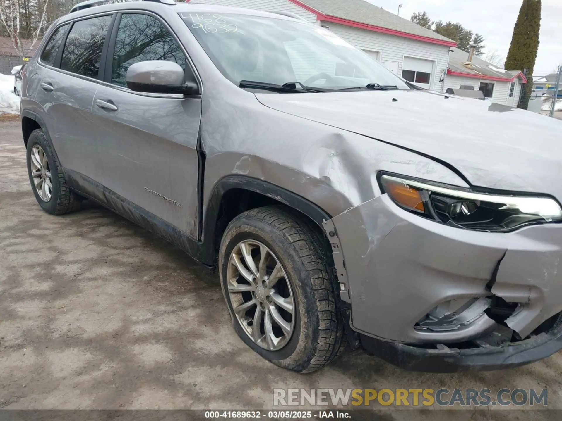 6 Photograph of a damaged car 1C4PJMCB9KD214299 JEEP CHEROKEE 2019