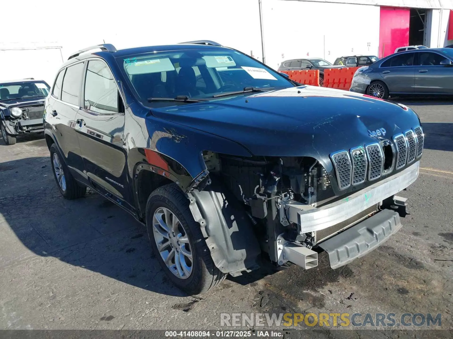 1 Photograph of a damaged car 1C4PJMCB9KD351369 JEEP CHEROKEE 2019
