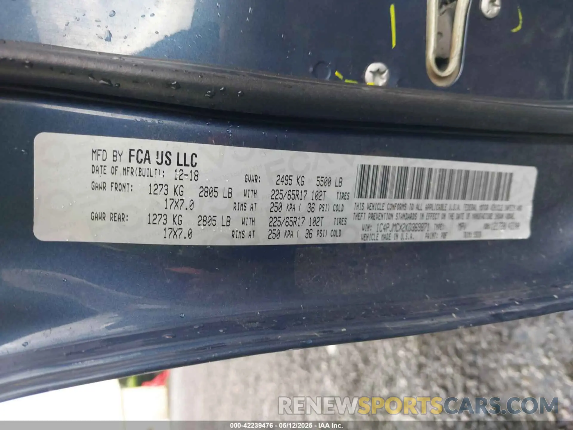 9 Photograph of a damaged car 1C4PJMCX2KD369871 JEEP CHEROKEE 2019