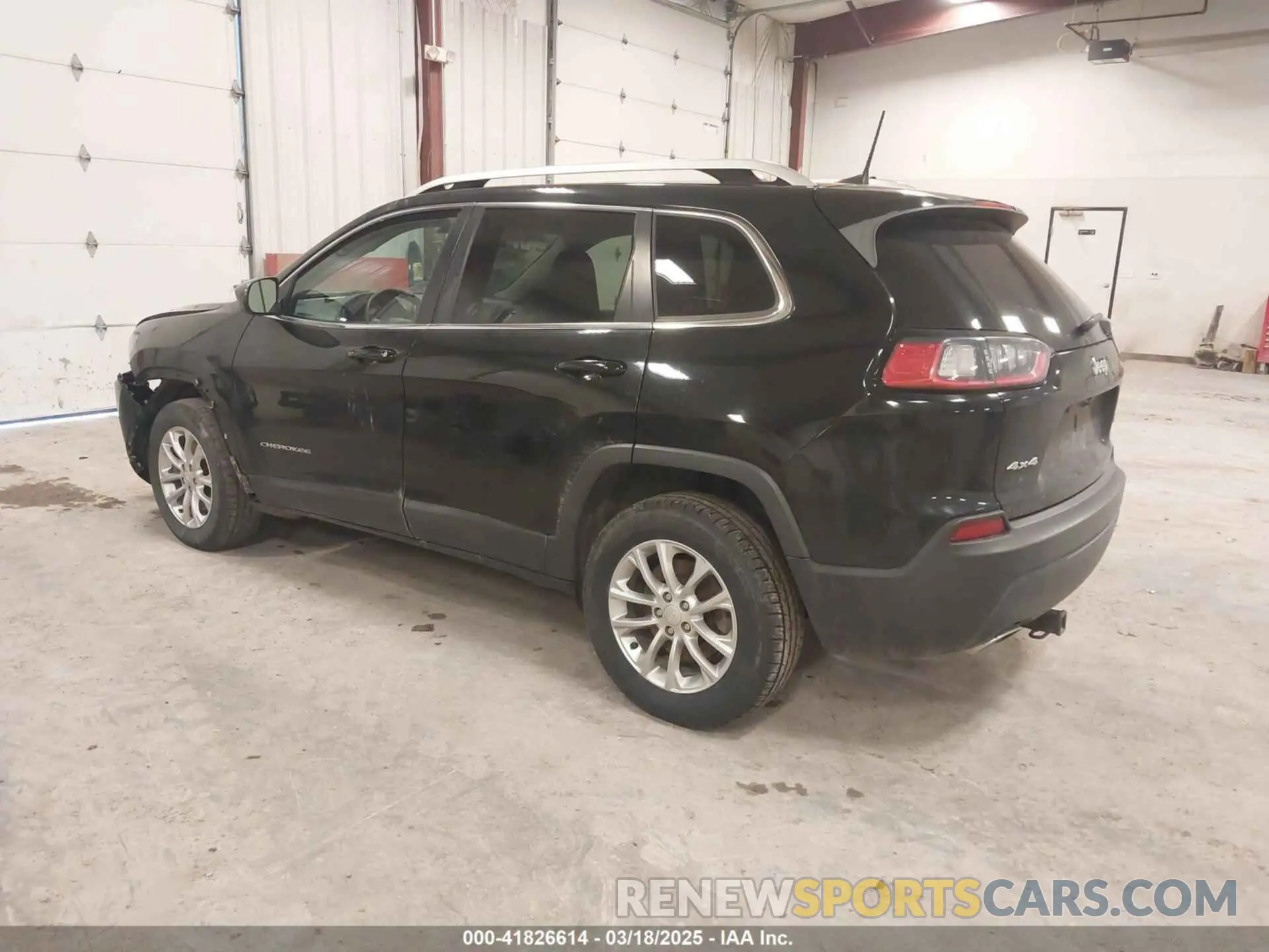 3 Photograph of a damaged car 1C4PJMCX6KD218841 JEEP CHEROKEE 2019