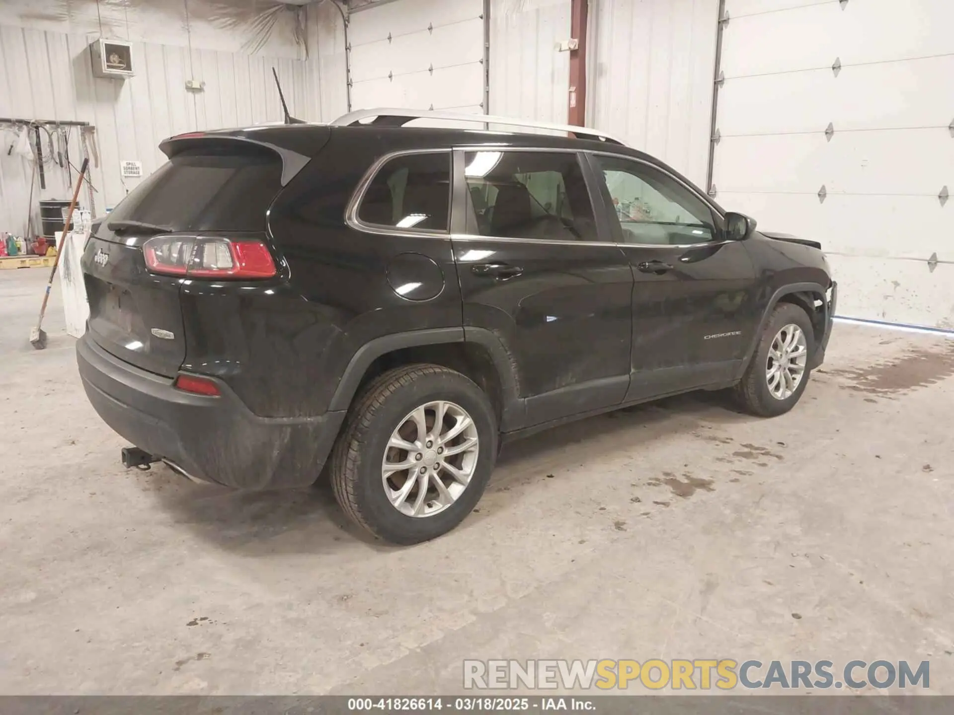 4 Photograph of a damaged car 1C4PJMCX6KD218841 JEEP CHEROKEE 2019