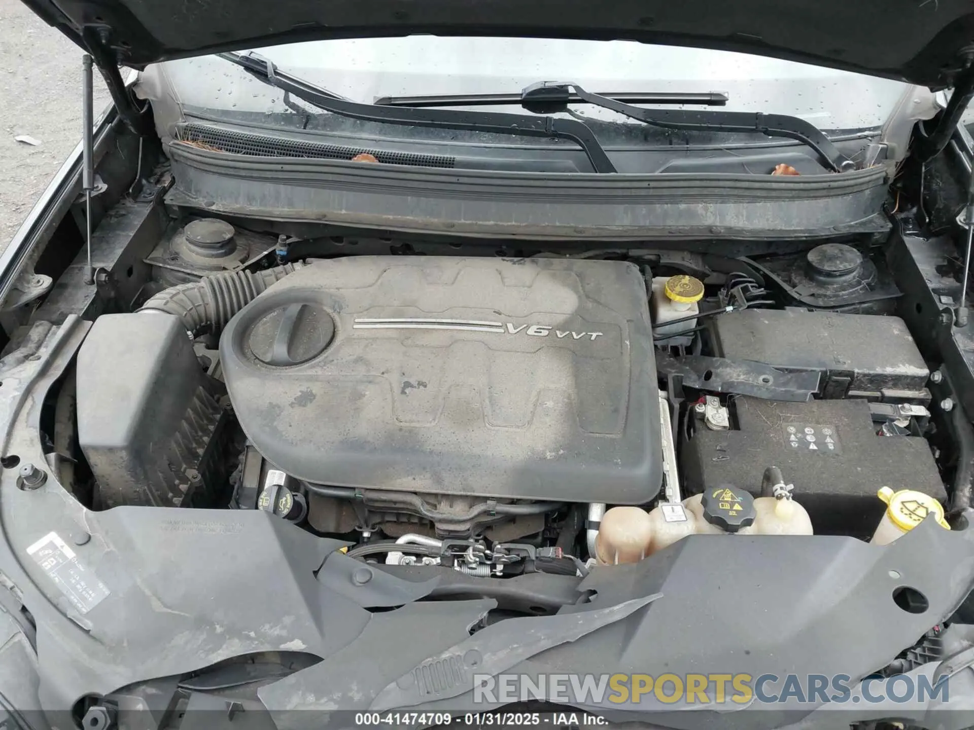 10 Photograph of a damaged car 1C4PJMCX7KD230450 JEEP CHEROKEE 2019
