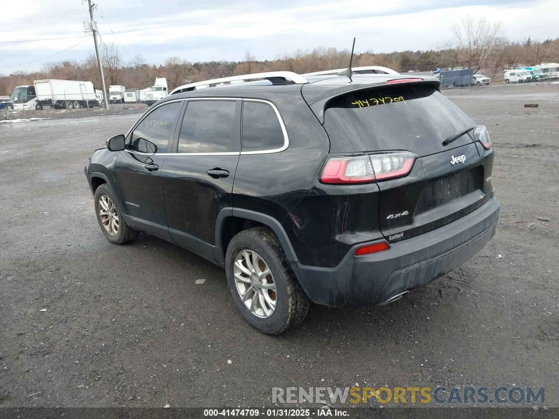 3 Photograph of a damaged car 1C4PJMCX7KD230450 JEEP CHEROKEE 2019