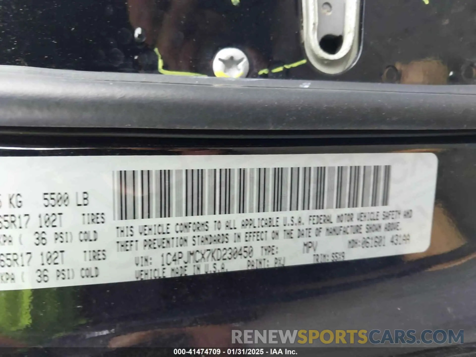 9 Photograph of a damaged car 1C4PJMCX7KD230450 JEEP CHEROKEE 2019