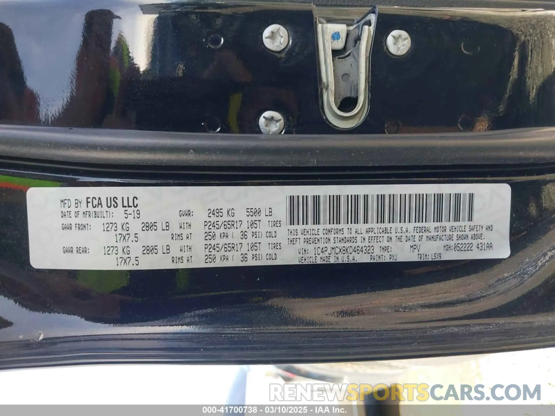9 Photograph of a damaged car 1C4PJMCX8KD464323 JEEP CHEROKEE 2019