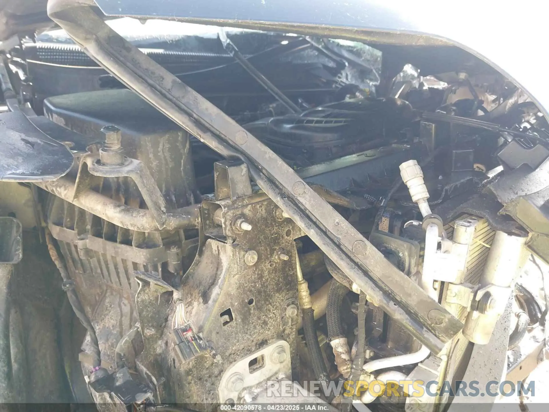 10 Photograph of a damaged car 1C4PJMCX9KD131399 JEEP CHEROKEE 2019