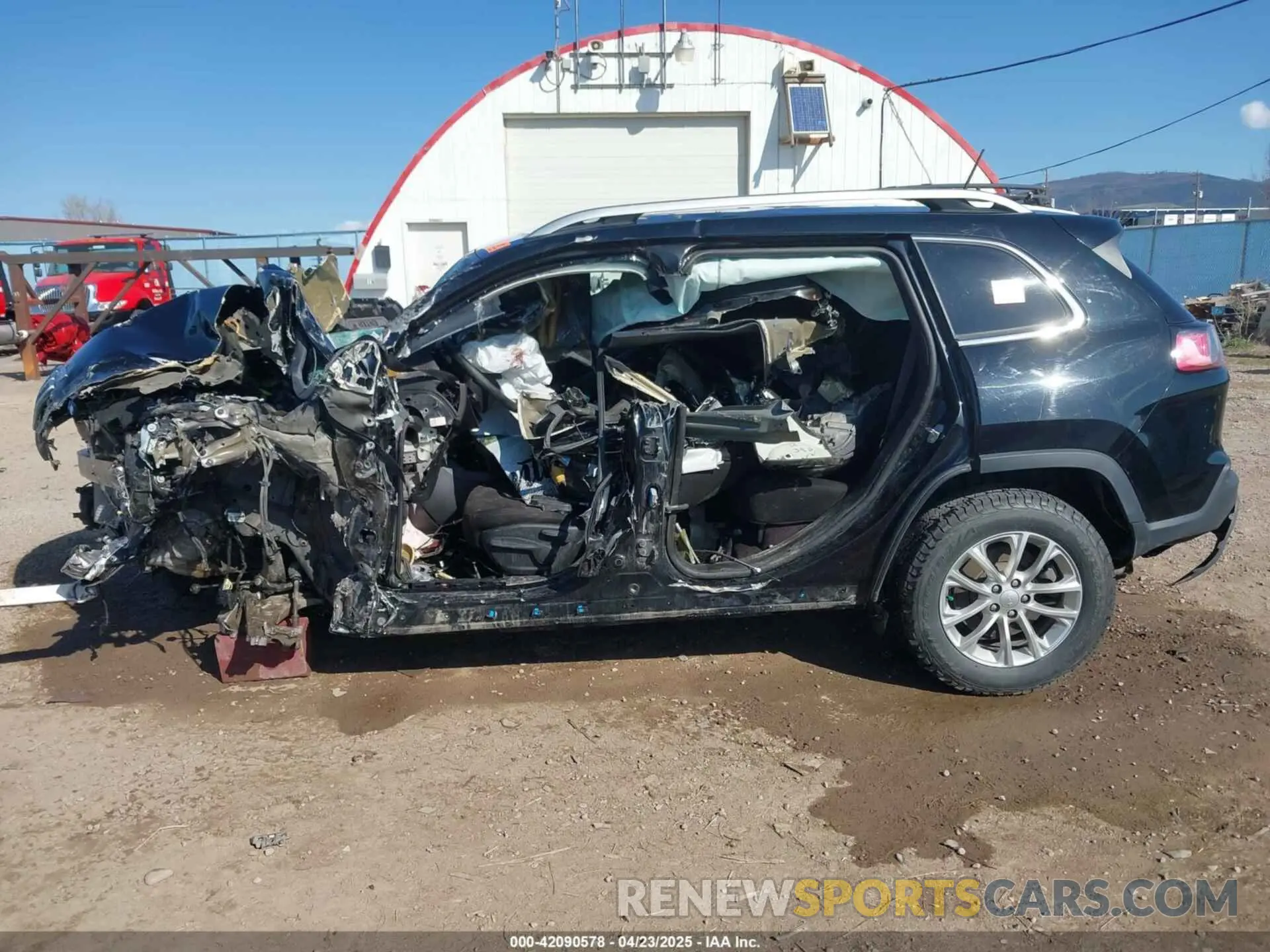 13 Photograph of a damaged car 1C4PJMCX9KD131399 JEEP CHEROKEE 2019