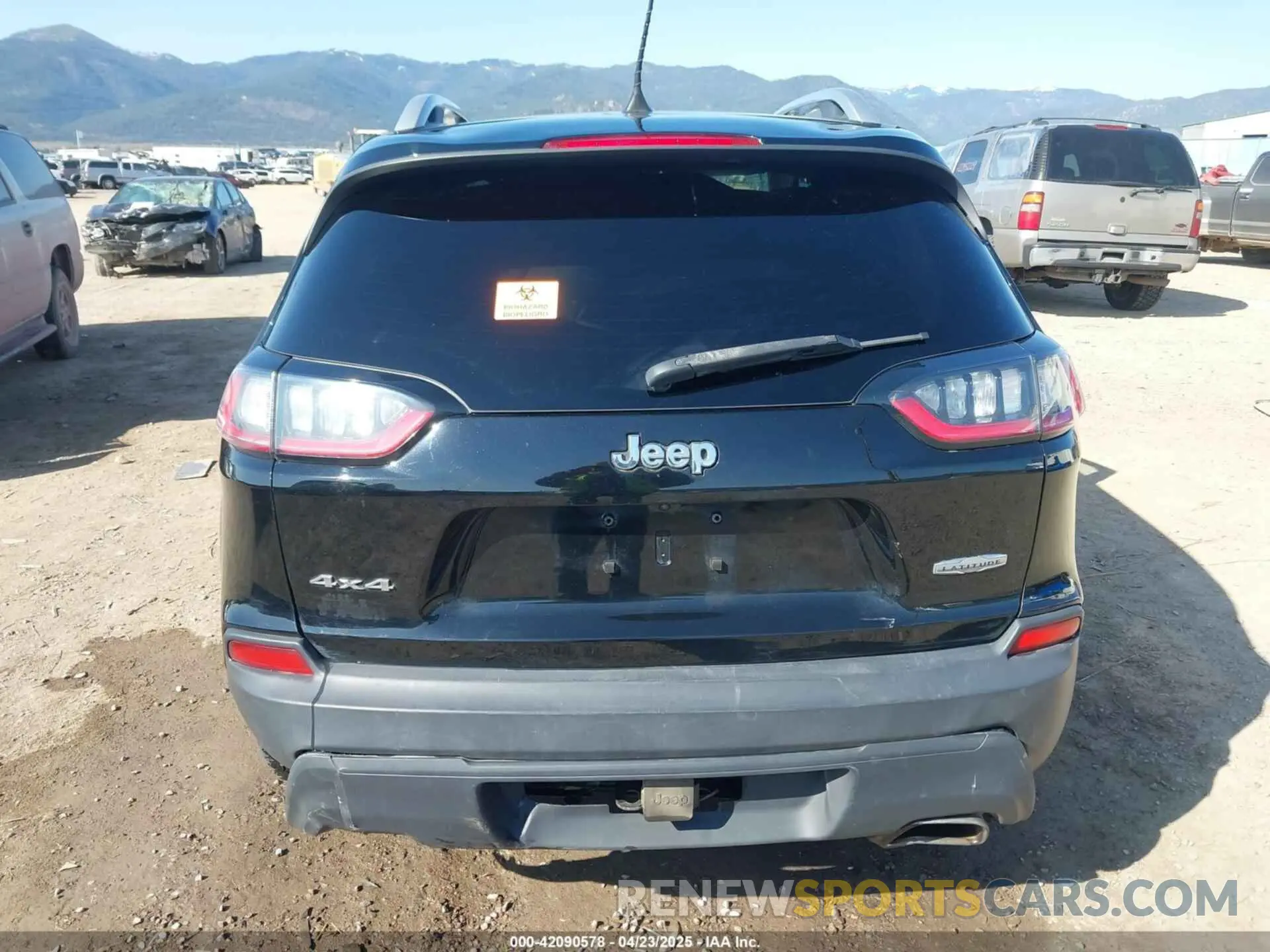 15 Photograph of a damaged car 1C4PJMCX9KD131399 JEEP CHEROKEE 2019