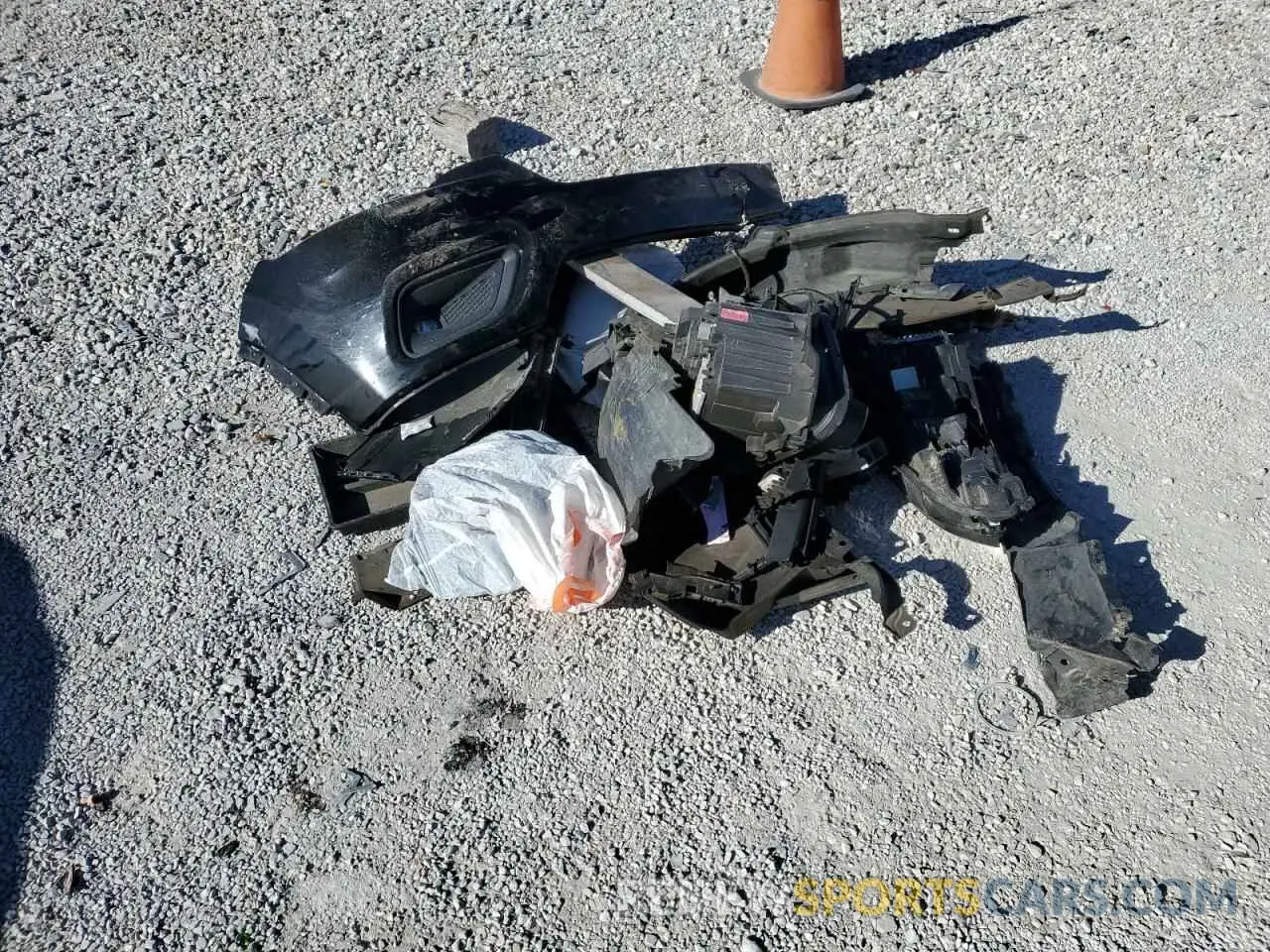 14 Photograph of a damaged car 1C4PJMCX9KD155296 JEEP CHEROKEE 2019