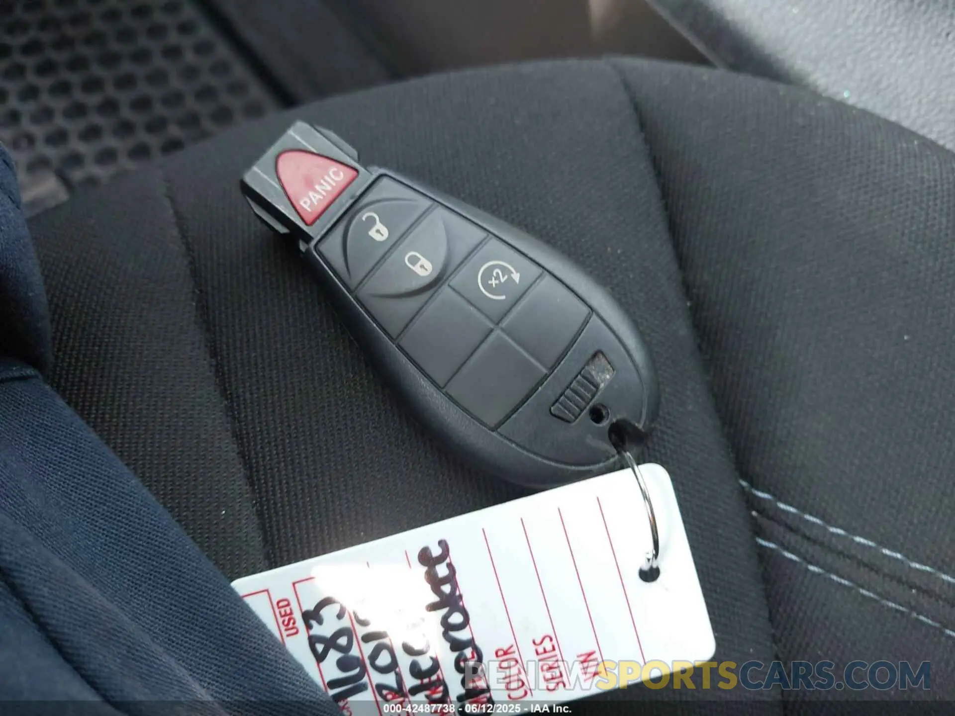 11 Photograph of a damaged car 1C4PJMCX9KD189948 JEEP CHEROKEE 2019