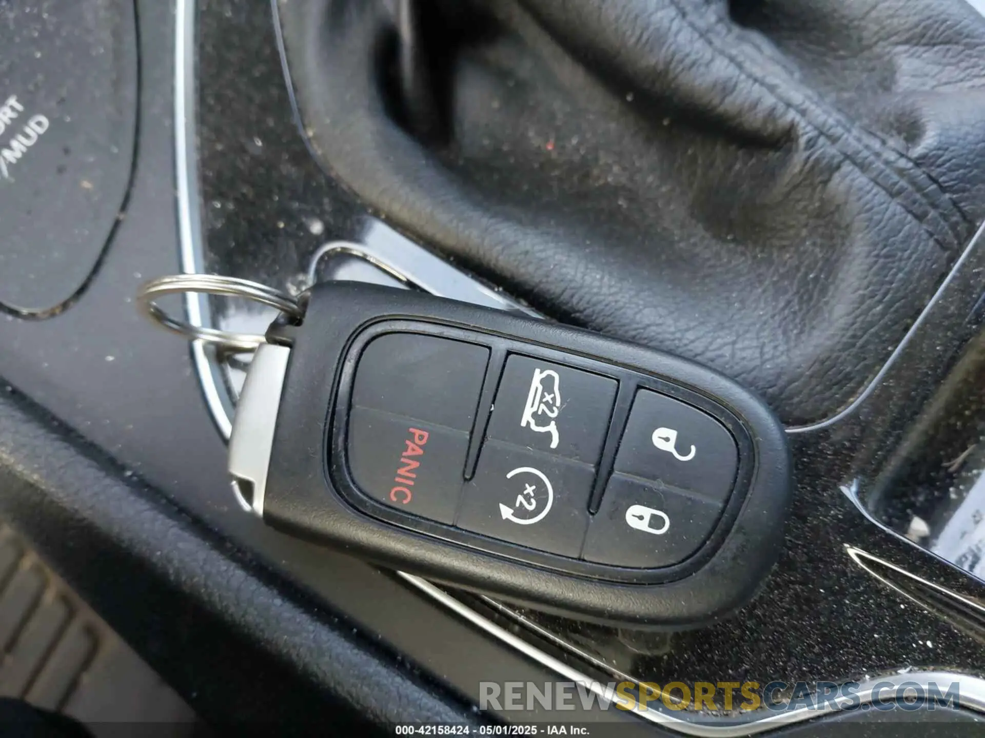 11 Photograph of a damaged car 1C4PJMDN0KD299607 JEEP CHEROKEE 2019