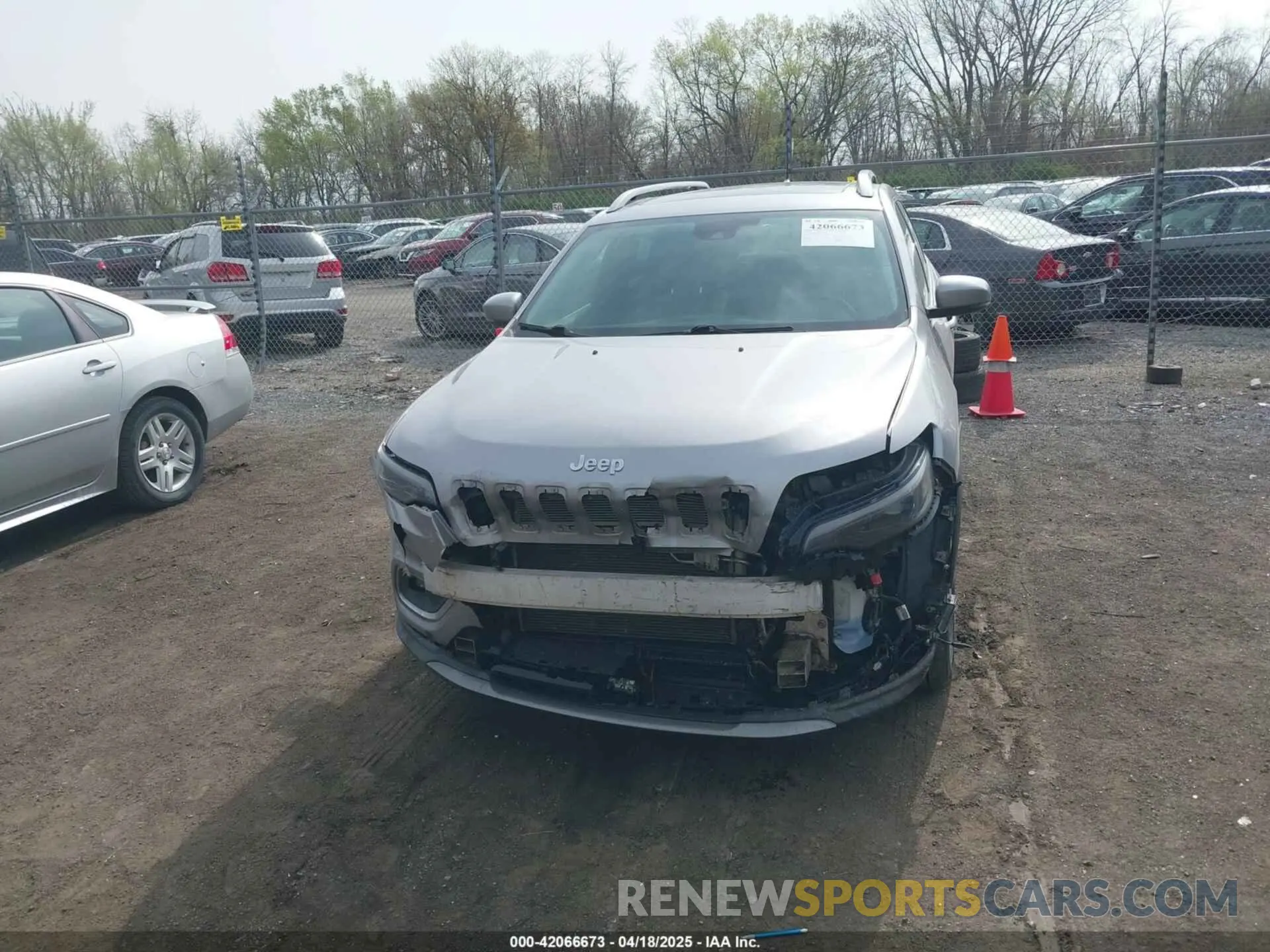 12 Photograph of a damaged car 1C4PJMDN3KD178909 JEEP CHEROKEE 2019