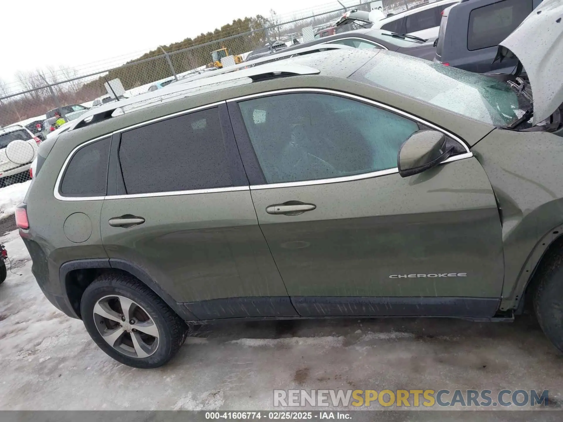 13 Photograph of a damaged car 1C4PJMDN3KD251678 JEEP CHEROKEE 2019