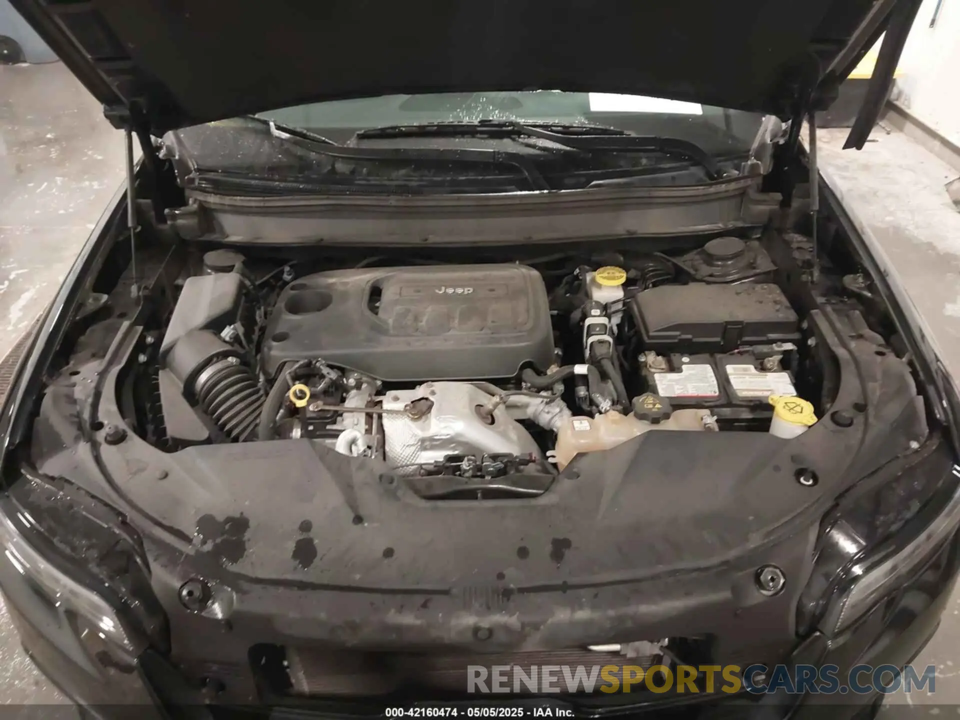 10 Photograph of a damaged car 1C4PJMDN3KD343910 JEEP CHEROKEE 2019