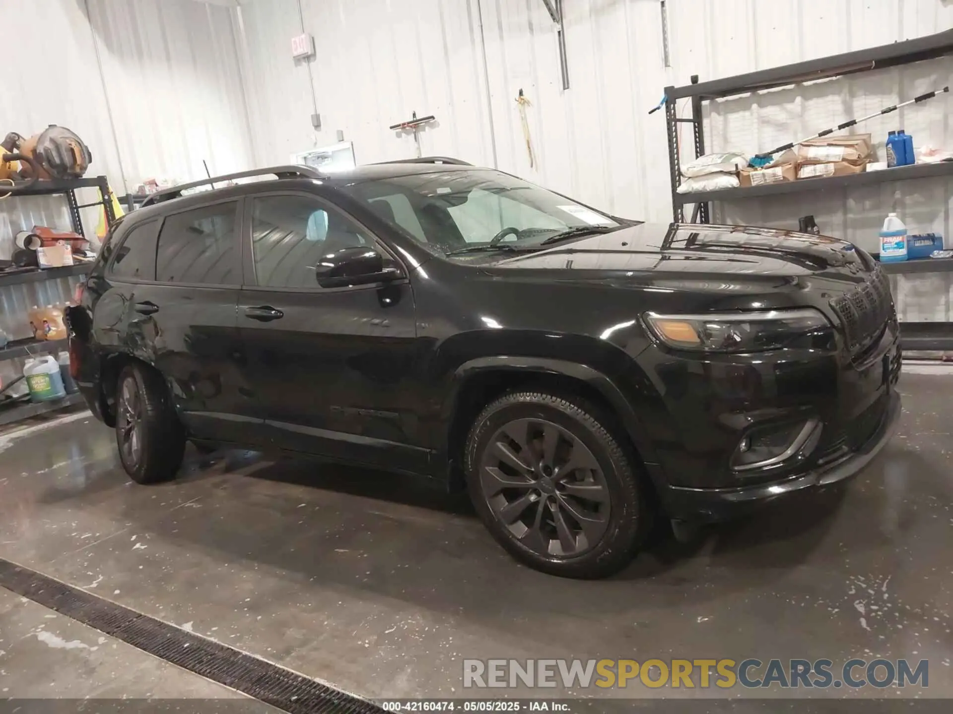 13 Photograph of a damaged car 1C4PJMDN3KD343910 JEEP CHEROKEE 2019
