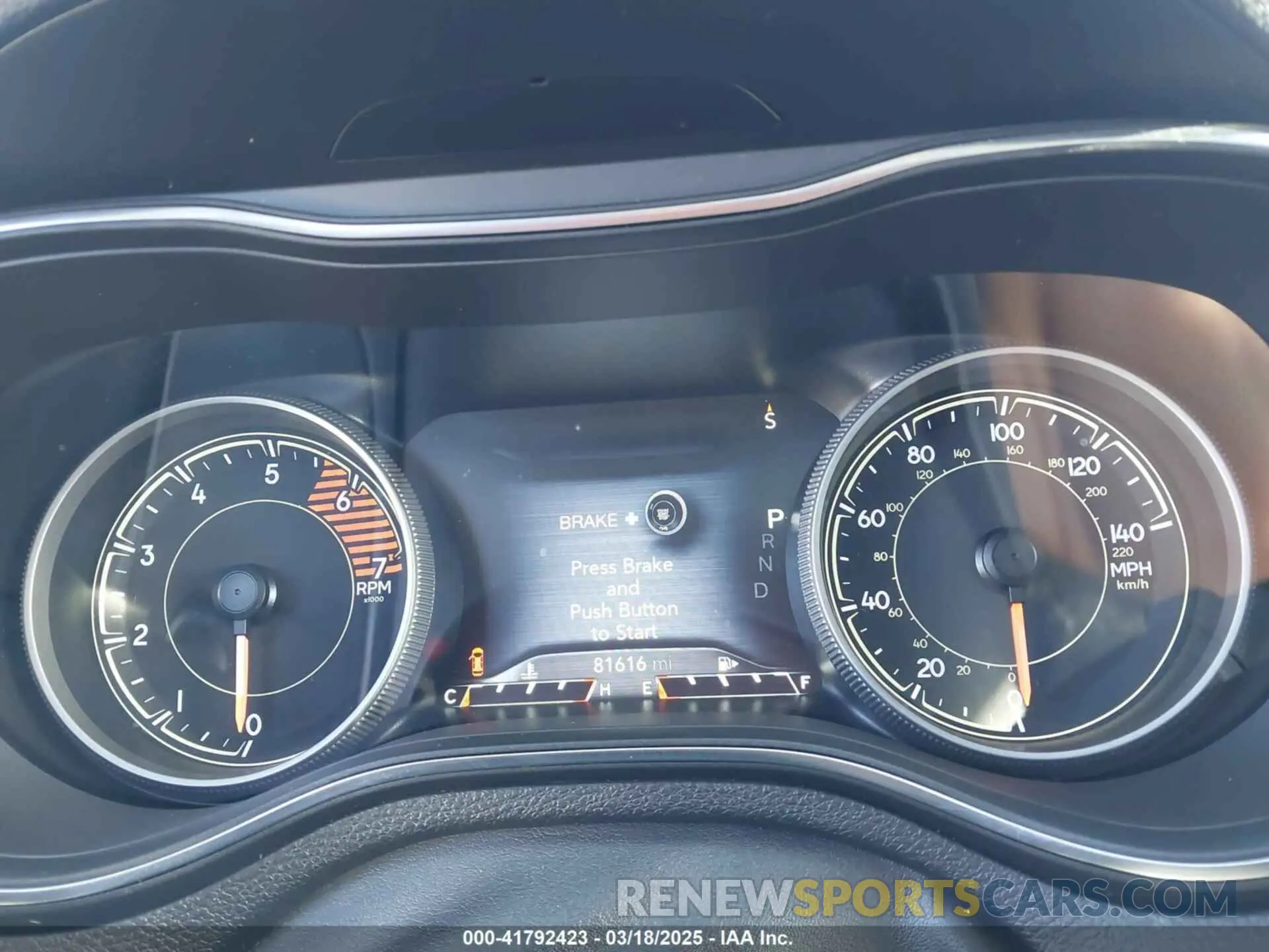7 Photograph of a damaged car 1C4PJMDN4KD178921 JEEP CHEROKEE 2019