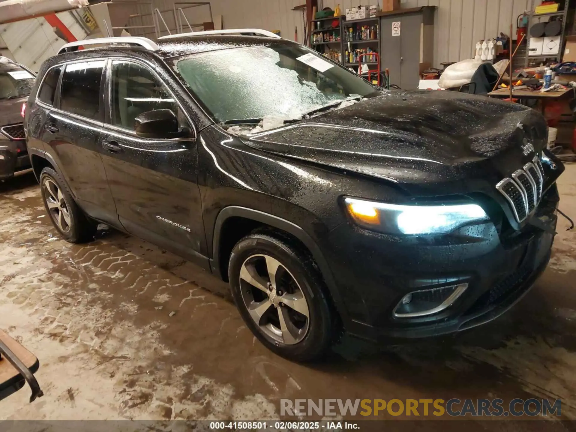 1 Photograph of a damaged car 1C4PJMDN4KD190051 JEEP CHEROKEE 2019