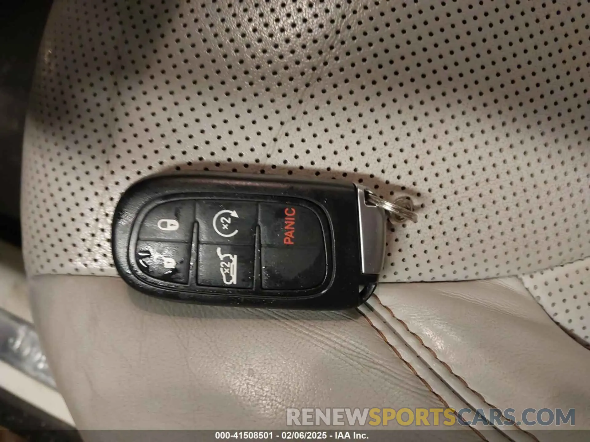 11 Photograph of a damaged car 1C4PJMDN4KD190051 JEEP CHEROKEE 2019