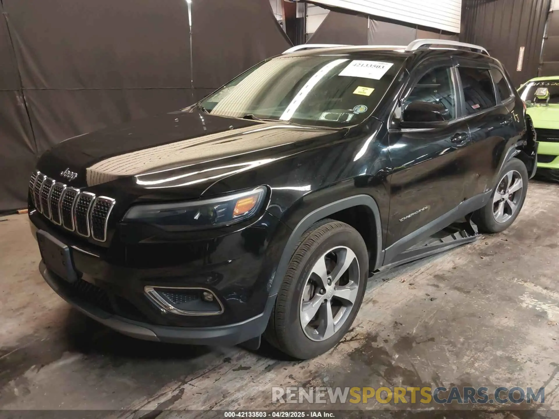 2 Photograph of a damaged car 1C4PJMDN4KD238762 JEEP CHEROKEE 2019