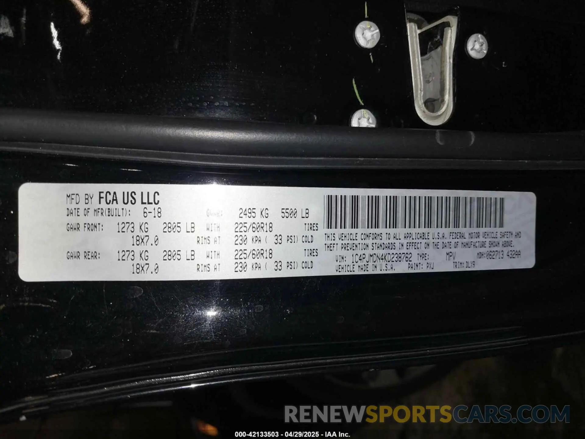 9 Photograph of a damaged car 1C4PJMDN4KD238762 JEEP CHEROKEE 2019