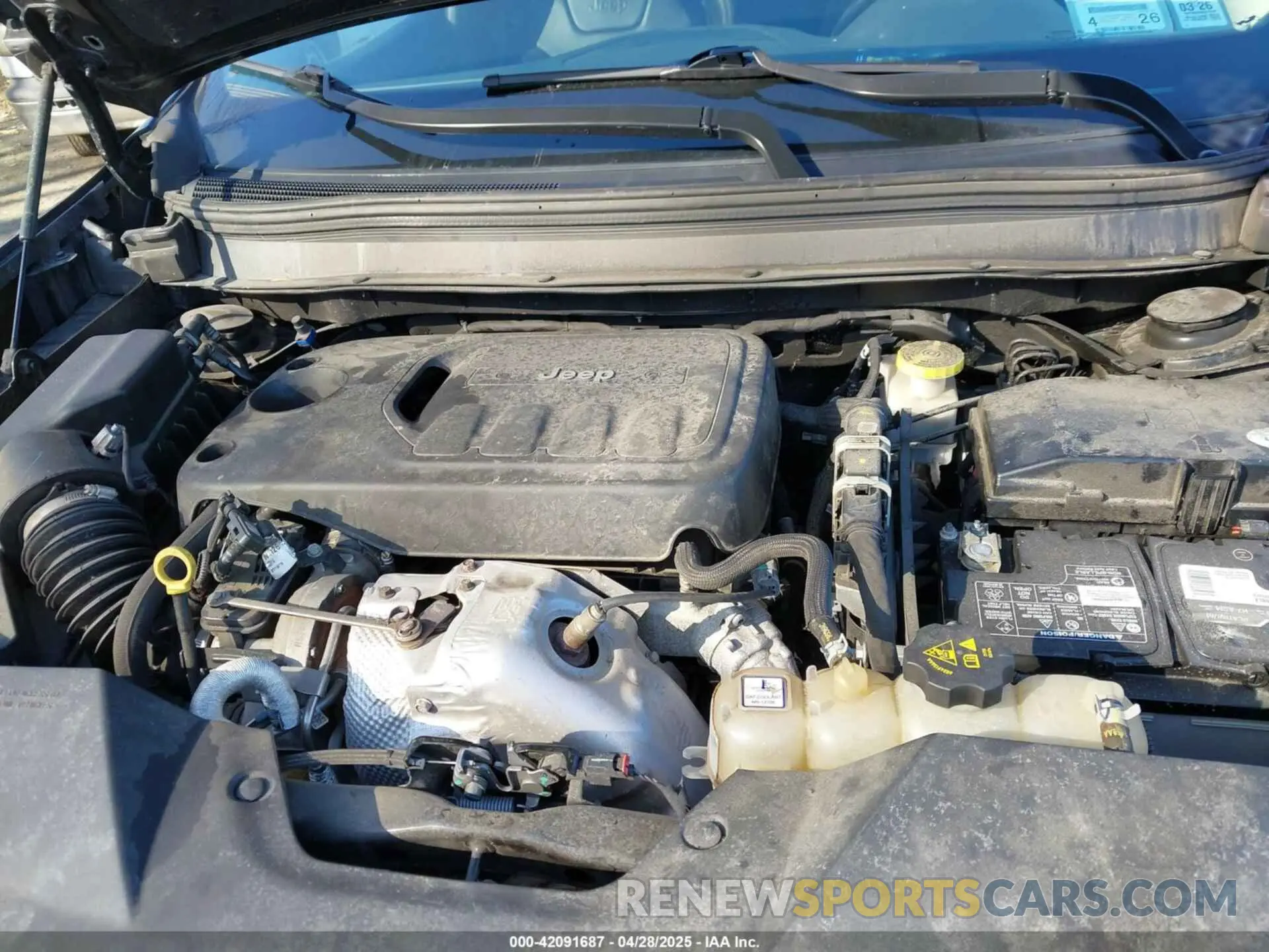 10 Photograph of a damaged car 1C4PJMDN4KD251950 JEEP CHEROKEE 2019