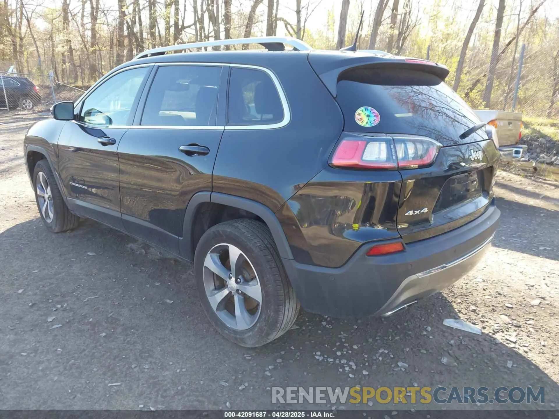 3 Photograph of a damaged car 1C4PJMDN4KD251950 JEEP CHEROKEE 2019