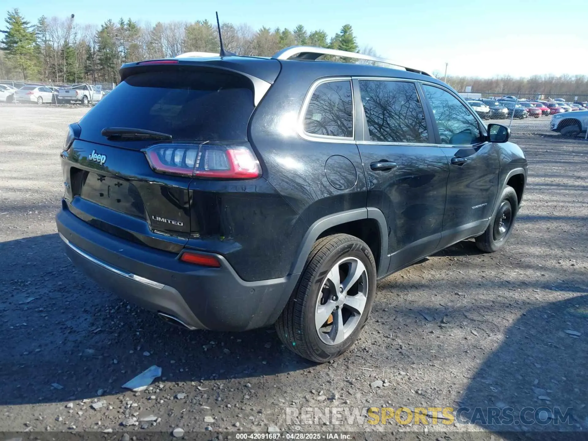 4 Photograph of a damaged car 1C4PJMDN4KD251950 JEEP CHEROKEE 2019