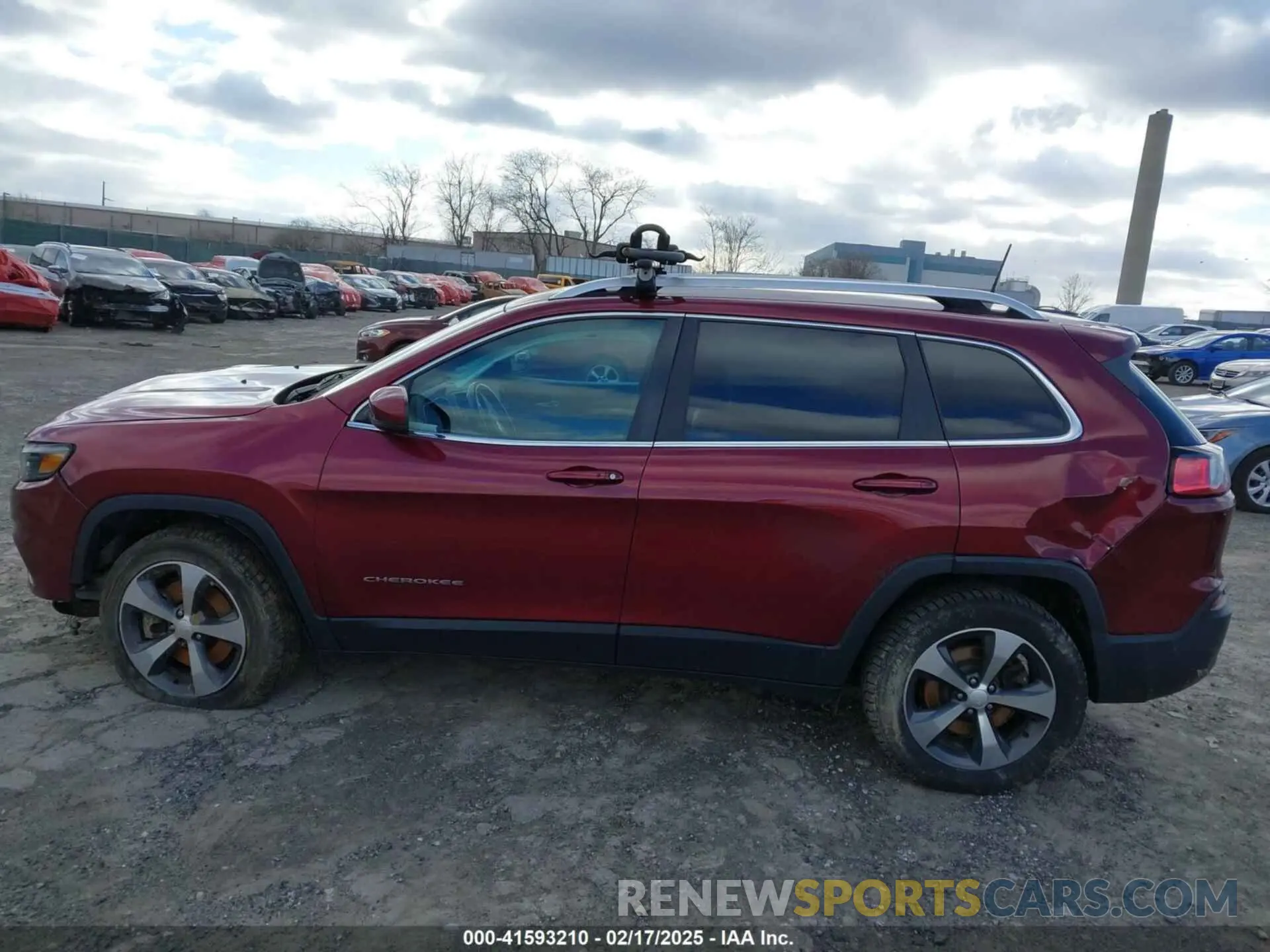 14 Photograph of a damaged car 1C4PJMDN6KD146908 JEEP CHEROKEE 2019