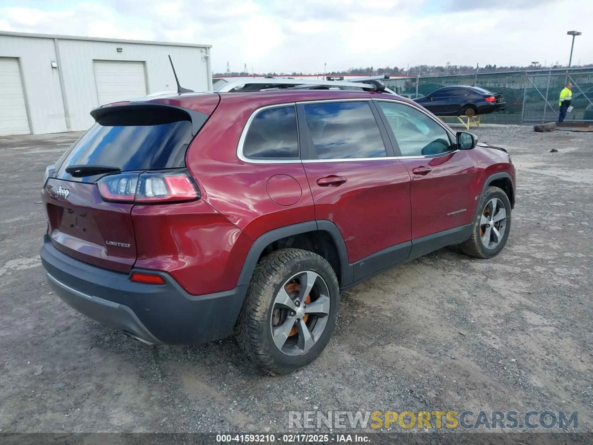 4 Photograph of a damaged car 1C4PJMDN6KD146908 JEEP CHEROKEE 2019