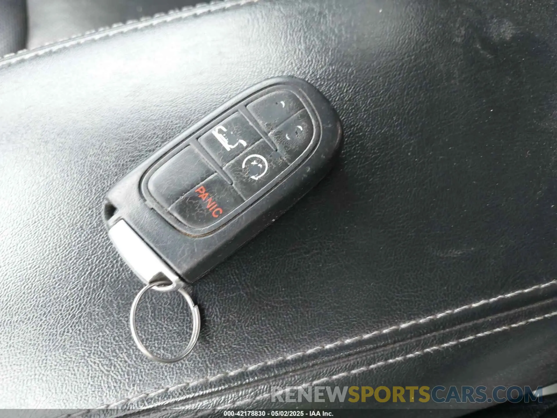 11 Photograph of a damaged car 1C4PJMDN9KD180308 JEEP CHEROKEE 2019