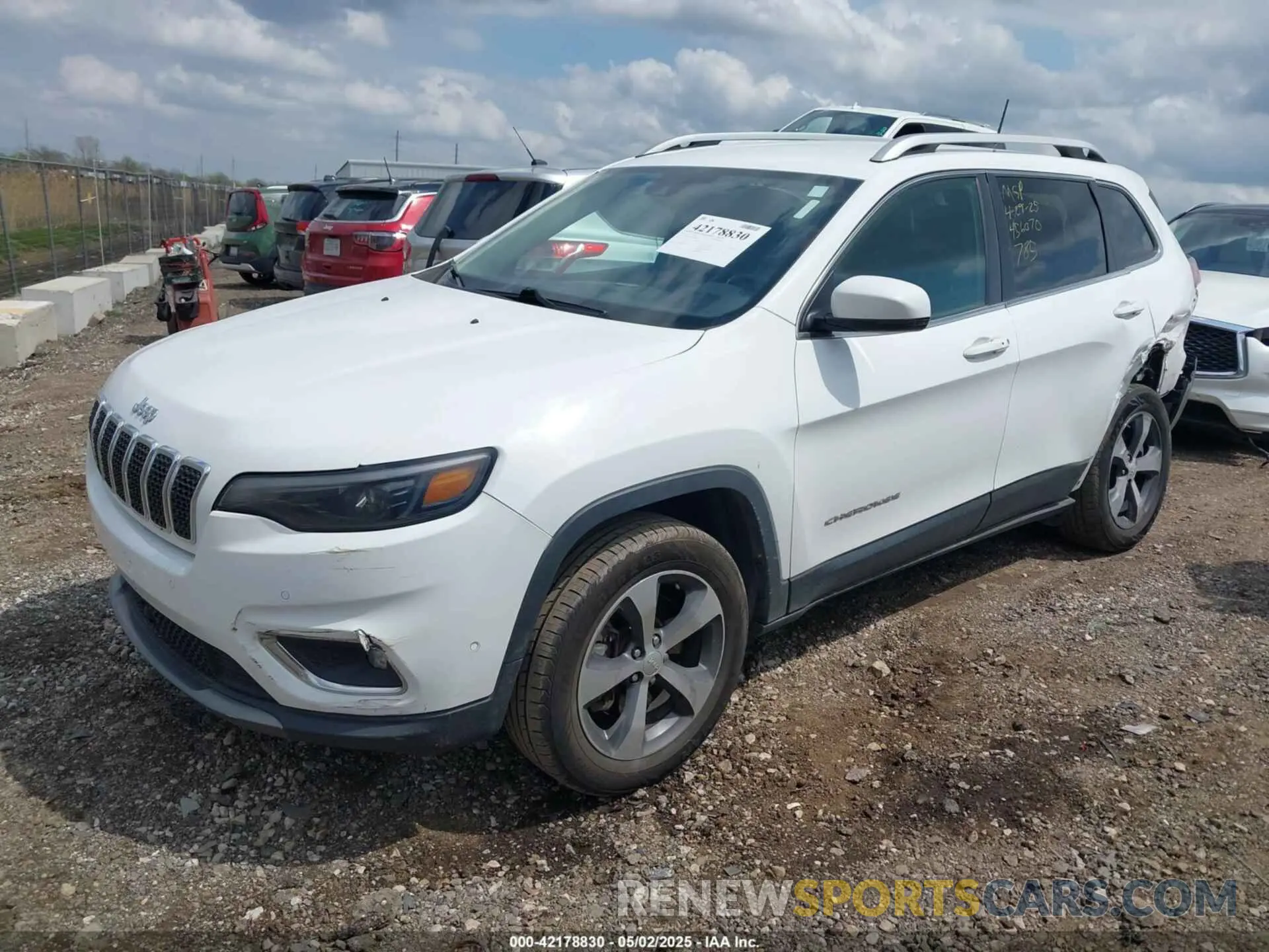 2 Photograph of a damaged car 1C4PJMDN9KD180308 JEEP CHEROKEE 2019