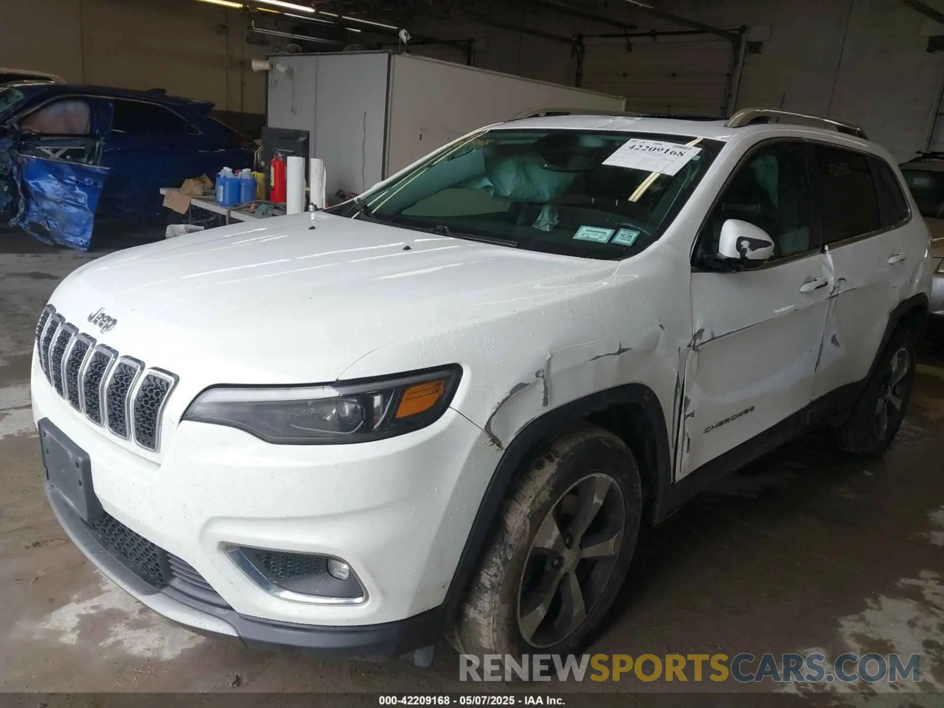 6 Photograph of a damaged car 1C4PJMDX0KD218719 JEEP CHEROKEE 2019